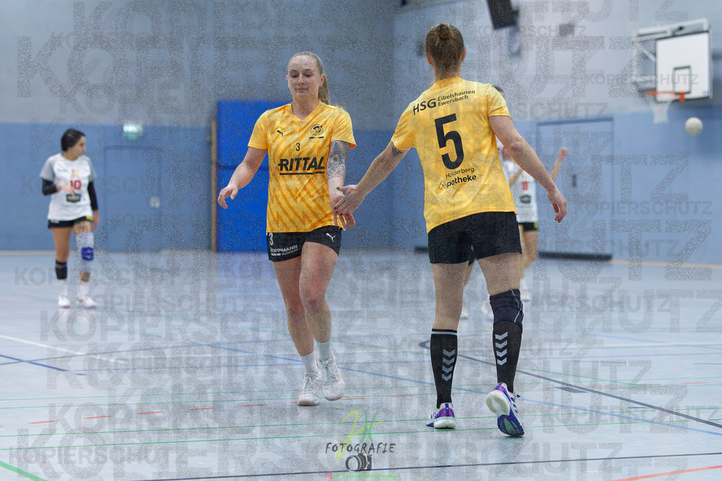 Frauen Oberliga Mitte (HHV); HSG Eibelshausen/Ewersbach - HSG Wettenberg II | Frauen Oberliga Mitte (HHV); HSG Eibelshausen/Ewersbach - HSG Wettenberg II am 13.12.2025 in Steinbrücken (Sporthalle am Hammerweiher)Photo © 2025 - Jörg Heinrich - Realisiert mit Pictrs.com