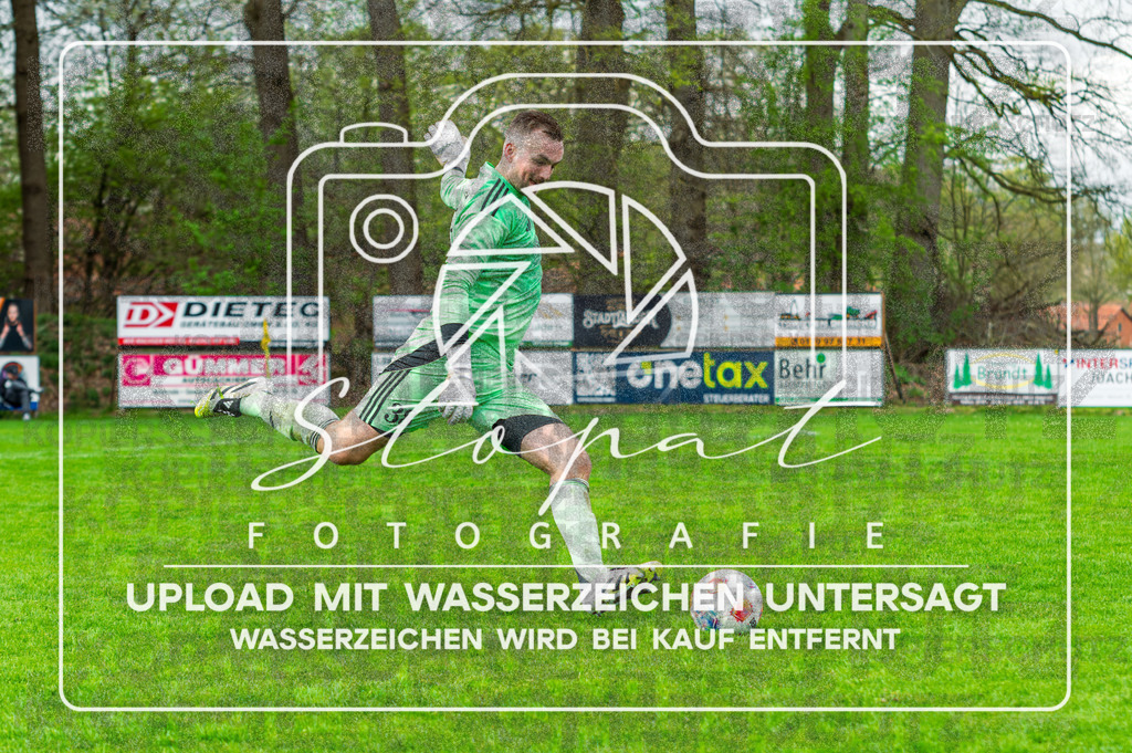 DZC_0856-Verbessert-RR | Max Kregel (FG Fulde-Stellichte #38) beim Herren Kreisliga HK Spiel zwischen FG Fulde-Stellichte und TSV Wietzendorf im Fulder Zentralstadion, Fulde (Simon Paul Stopat) - Realisiert mit Pictrs.com