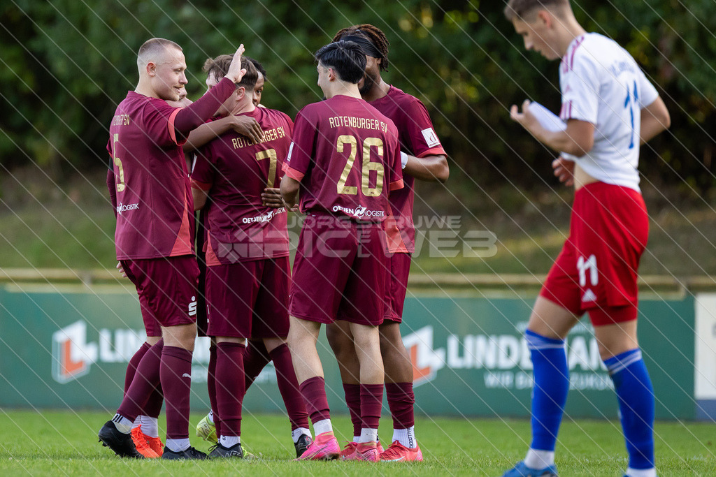20250928_Picselweb-Fotografie_1R3_2787 | Spielszenen aus dem Spiel VfL Güldenstern Stade - Rotenburger SV. Ergebnis 0:3 - Realisiert mit Pictrs.com
