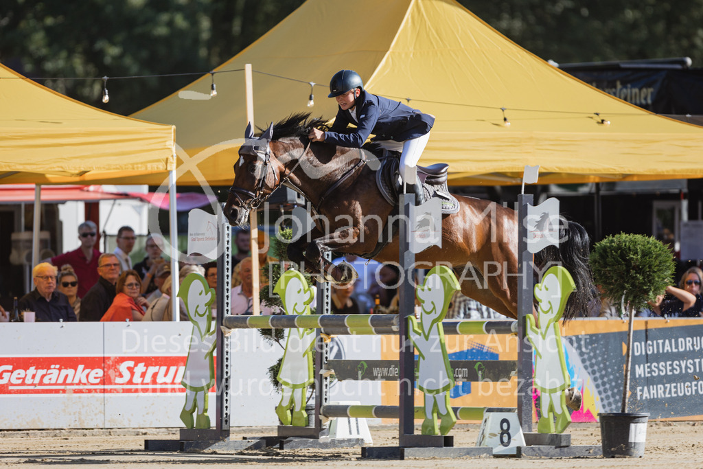 220828_Delbrueck_A2-Spr-241 | Deine schönsten Turniermomente als professionelle Fotos! Entdecke hochwertige Pferdesport-Fotografie im Online-Shop. Jetzt Fotos finden & bestellen!