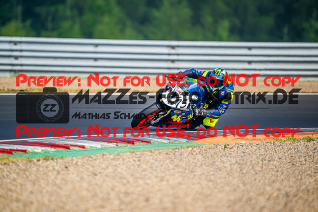 MaZZes_FotoMatrix_220626_6702 | PROSUPERSTOCK