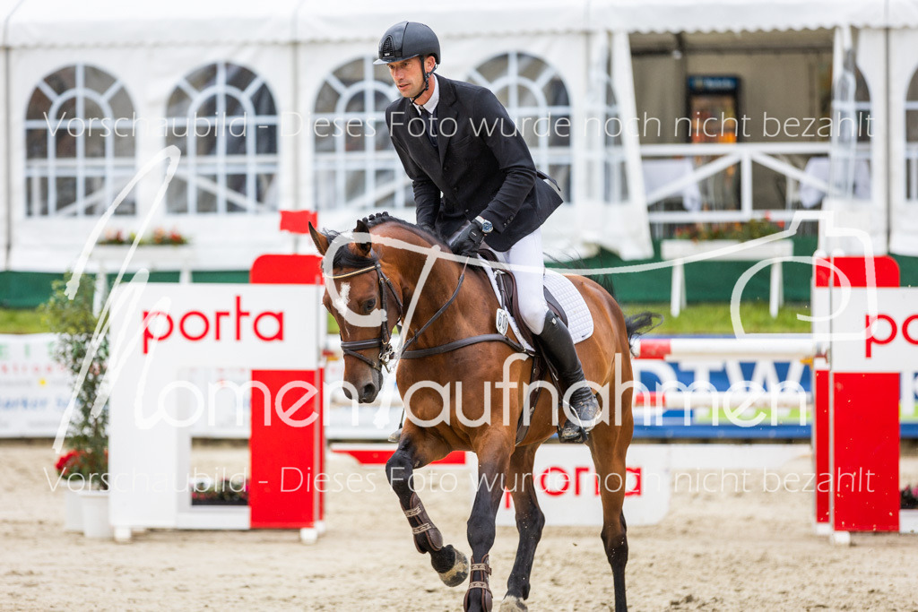 BHO-2PhSpr-M-331 | MomenTaufnahmen Pferdesportfotos