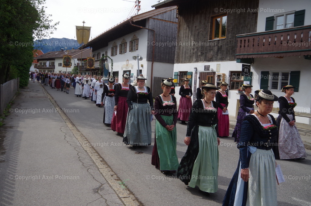 IMGP5295 | fotografiert von Axel PollmannLeonhardi Wallfahrt Benediktbeuern und Murnau, Fronleichnam, Fasching, Landschaft im Loisachtal und Benediktbeuern  - Realisiert mit Pictrs.com