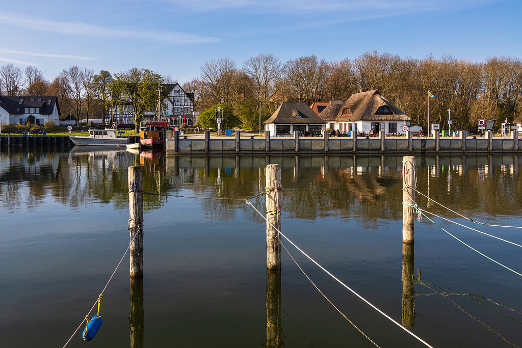 Blick auf den Hafen von Kloster auf der Insel Hiddensee | Blick auf den Hafen von Kloster auf der Insel Hiddensee.