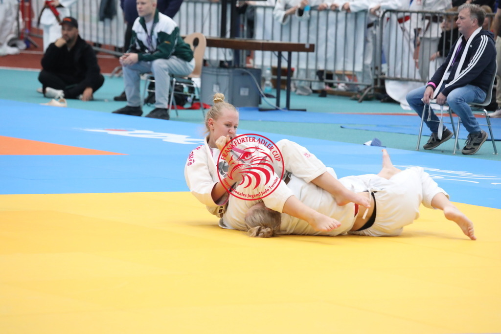 1J7A2647 | Fotos vom Adler Cup - Pictures from Adler Cup

Hier findet Ihr alle Eindrücke und großen Momente der Adler Cup Wochenenden. Here you will find all impressions and great moments of the Adler Cup weekends. - Realisiert mit Pictrs.com