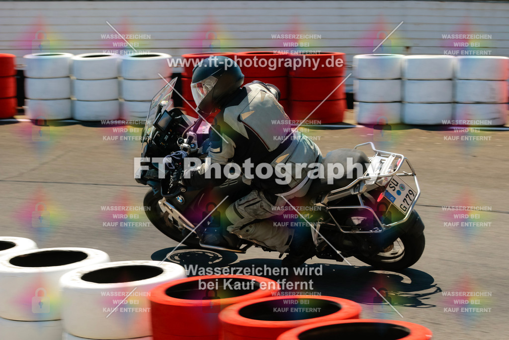 Moto-TeamOBK-22256 | Hier findet Ihr Bilder von Touristenfahrten auf der Nürburgring Nordschleife oder von anderen Veranstaltungen die ich besucht habe. Viel Spass beim Durch Schauen 