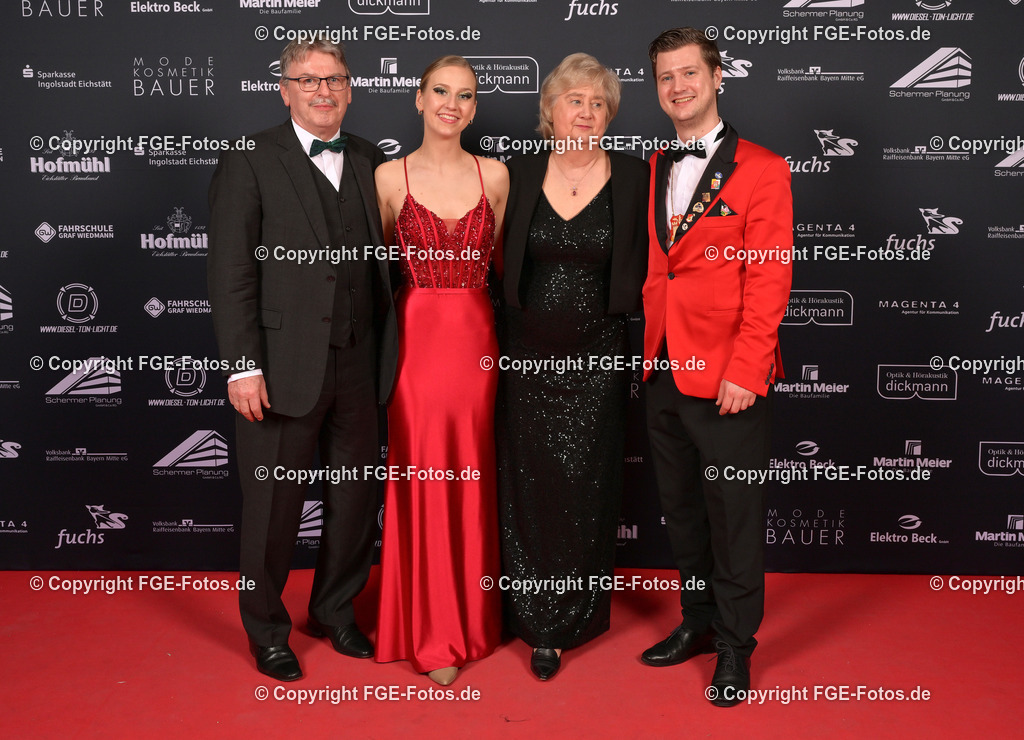 20250209-fge-hofball-0564 | Hofball der FGE am 09.02.2025 im Alten Stadttheater in Eichstätt. - Realisiert mit Pictrs.com