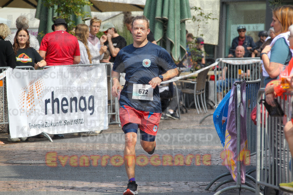 250824_1431_EV4_1843 | Sportfotografie im Rhein-Sieg Kreis, Köln, Bonn, NRW, Rheinland Pfalz, Hessen, etc. Unser Tätigkeitsfeld umfasst den Laufsport vom Volkslauf über den Marathon, Duathlon, Triathon bis zum Ultralauf wie Kölnpfad Ultra oder Schindertrail.