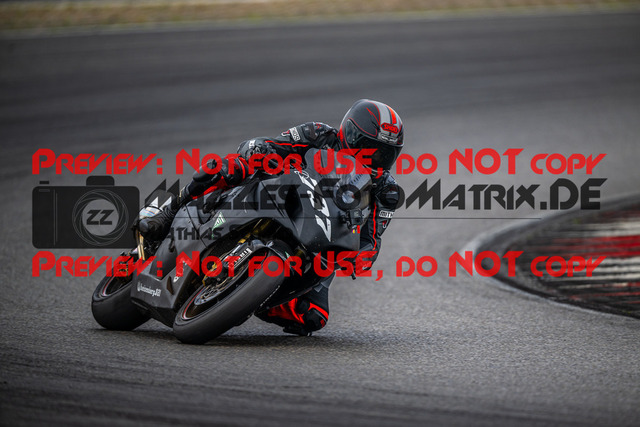 MaZZes_FotoMatrix_230719_4204 | ROT