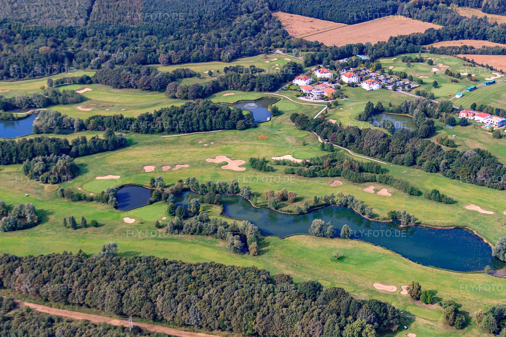 Luftbild: Greens und Teiche am Golfclub Soufflenheim Baden-Baden in Soufflenheim im Bundesland Bas-Rhin in Frankreich. – Foto: IMG_53495.jpg vom 30.09.2012 durch Werner Riehm/FLY-FOTO.de – Auflösung des Originals: 4752 x 3168 px
