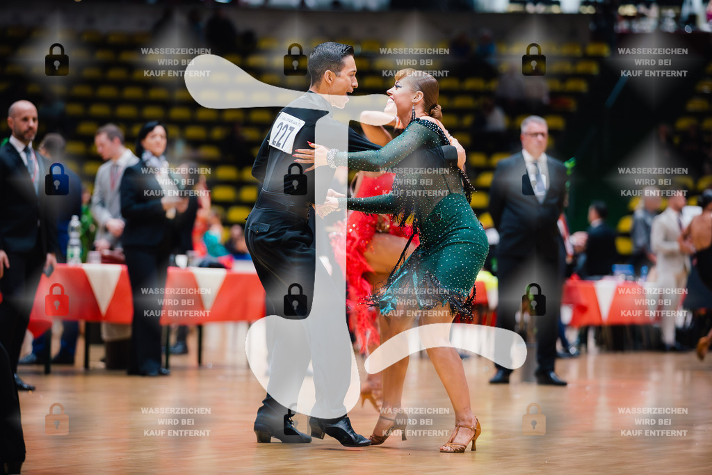 Hessen Tanzt WDSF Open Senior I Latin 3rd (227) Carlos Ortiz Garc_a _ Christina Ortiz Garc_a (TTC Rot-Gold Köln)-2025-05-17-2224 | Webshop for digital downloads and prints of dance sport, event & show photographer Julian Link - Realisiert mit Pictrs.com