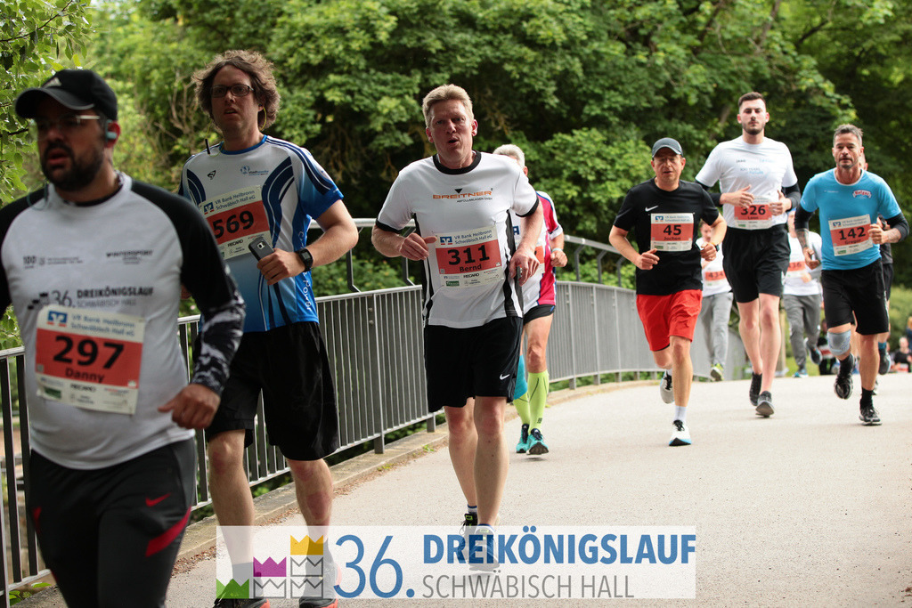 VR Bank Hauptlauf 10km | 3königslauf 2022 VR Bank Hauptlauf - Realisiert mit Pictrs.com
