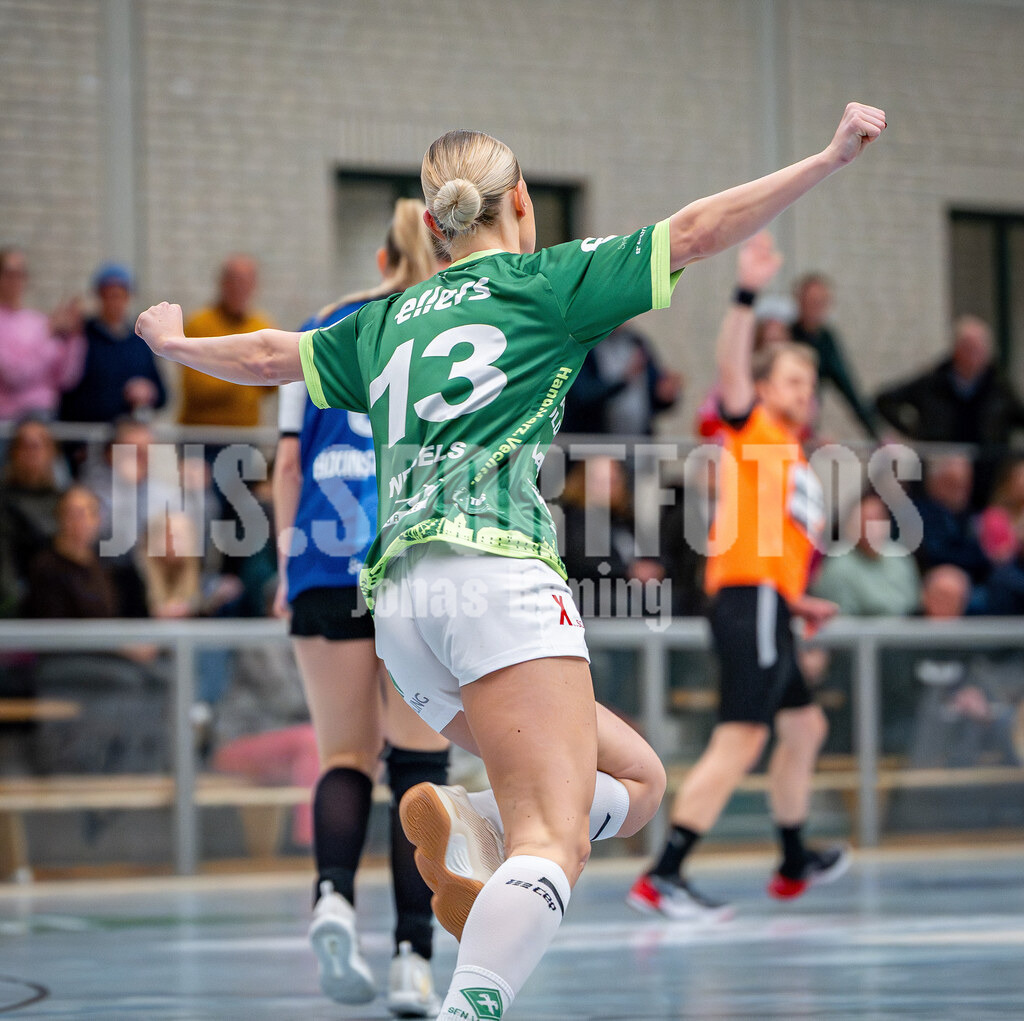 Handball I Frauen I Saison 2025-2026 I 3. Liga Staffel Nord I 10. Spieltag I SC SFN Vechta - HSG Blomberg-Lippe II I 0536 | Jubel bei Nele Wessels (13, SC SFN Vechta)  - Realisiert mit Pictrs.com