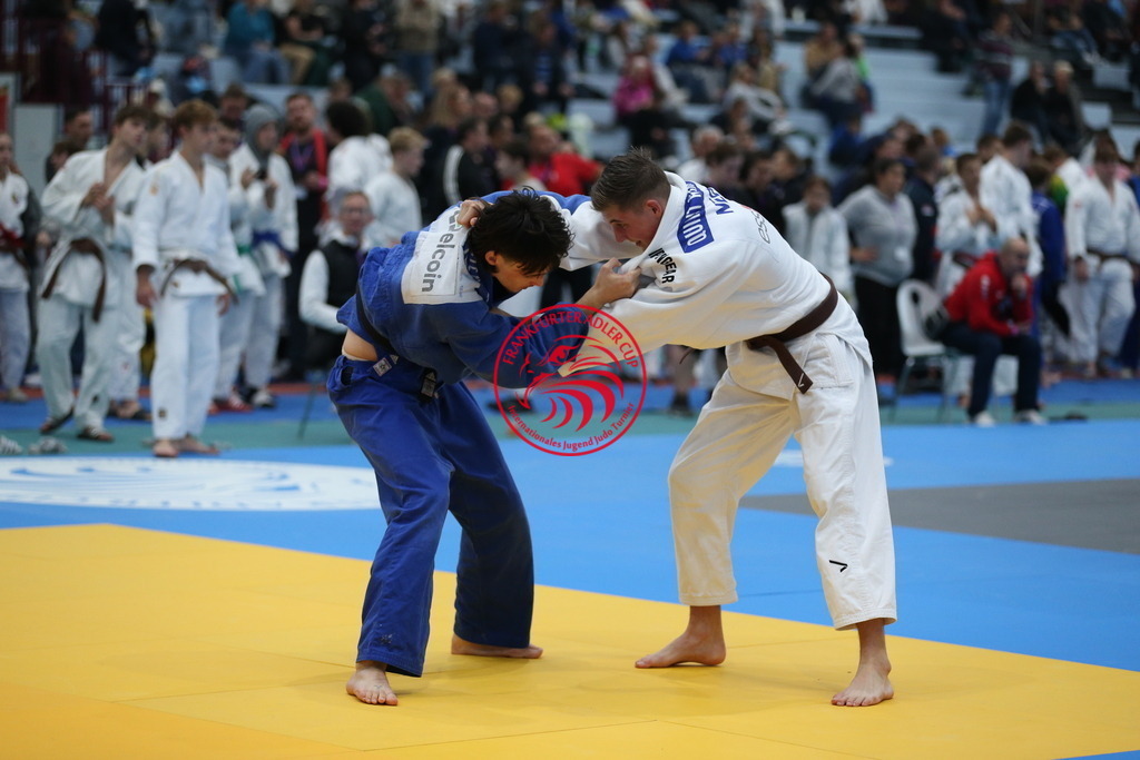 AT3Y1045 | Fotos vom Adler Cup - Pictures from Adler Cup

Hier findet Ihr alle Eindrücke und großen Momente der Adler Cup Wochenenden. Here you will find all impressions and great moments of the Adler Cup weekends. - Realisiert mit Pictrs.com