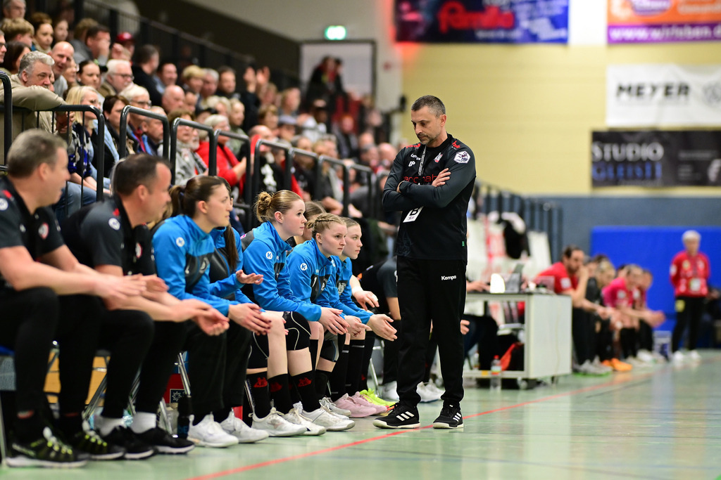 Handball I Frauen I Saison 2024-2025 I 2. HBF I 16. Spieltag I HL Buchholz 08-Rosengarten - SV Union Halle-Neustadt I 072400 | Der Sportfotograf. - Realisiert mit Pictrs.com