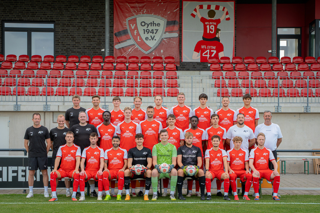 Fußball I Herren I Saison 2026-2027 I Mannschaftsfoto  I 03725 | jns.sportfotos - Realisiert mit Pictrs.com