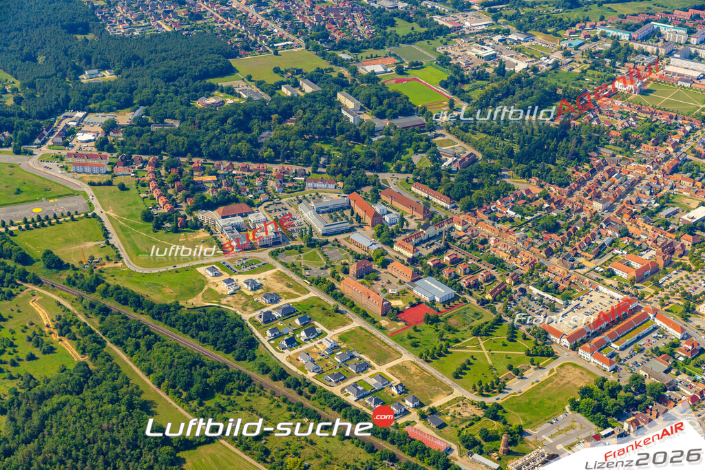 Luftbild Vs Google Maps  Bauplatz Grundstück  Ludwigslust -Das Luftbild wurde 2025 vom UL-Flugzeug heraus erstellt ( keine Drohnenluftbilder ) - Hochauflösende Luftaufnahme -Nicht vergleichbar mit Google Maps oder Satelittenbilder- Die Geschenkidee !Mit Lizenz und Bildrechte bestellbar