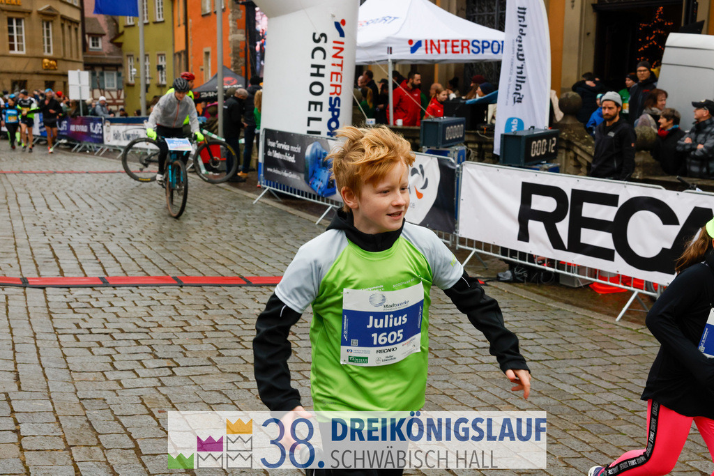 1700m Stadtwerke Jugendlauf | 3 Koenigslauf 2024 1700m Stadtwerke Jugendlauf - Realisiert mit Pictrs.com
