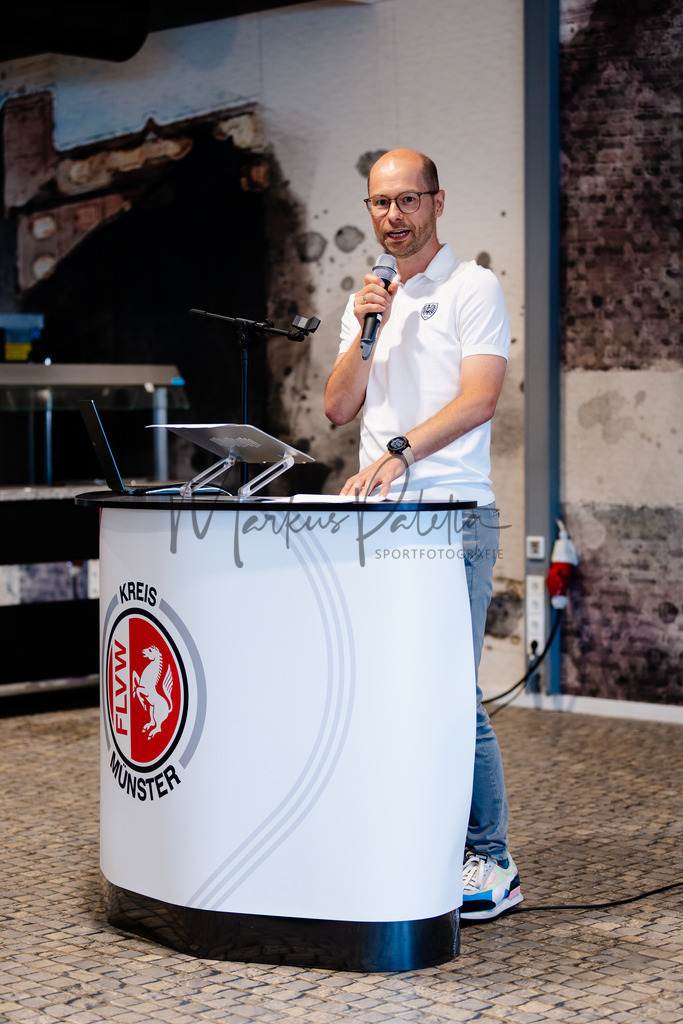 20260702-kreisfußballkonferenz-0034 | Das ist die Fotodatenbank für authentische Sportfotografie aus Münster: Markus Paletta fotografiert Teams, Sportler:innen, Kinder, Events & Unternehmen. - Realisiert mit Pictrs.com
