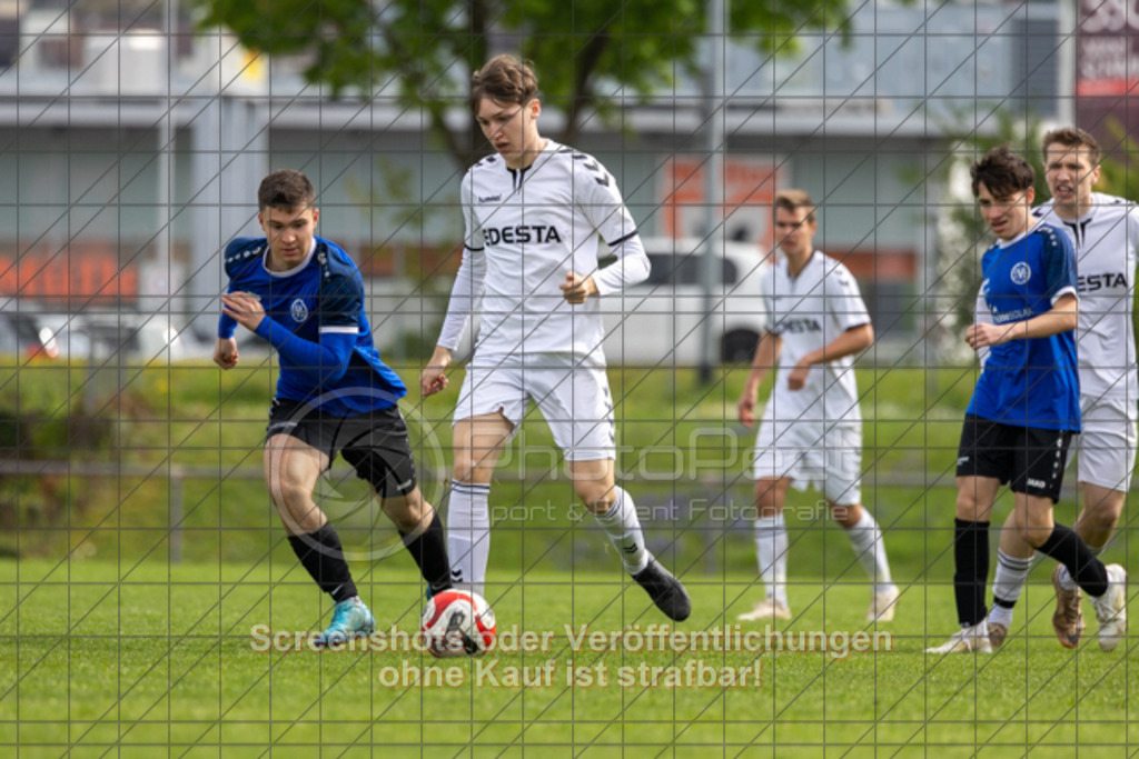 20250426_160901_0077 | #, SGM 1.FC Donzdorf/Reichenbach (weiß) vs. SGM FV 08 Unterkochen (blau), Fussball, A-Junioren Regionenstaffel Mitte 3 - WfV, Saison 2024/2025, Rasenplatz, Lautertal Stadion, Süßener Straße 16, 73072 Donzdorf, 26.04.2025 - 16:00 Uhr,Foto: PhotoPeet-Sportfotografie/Peter Harich