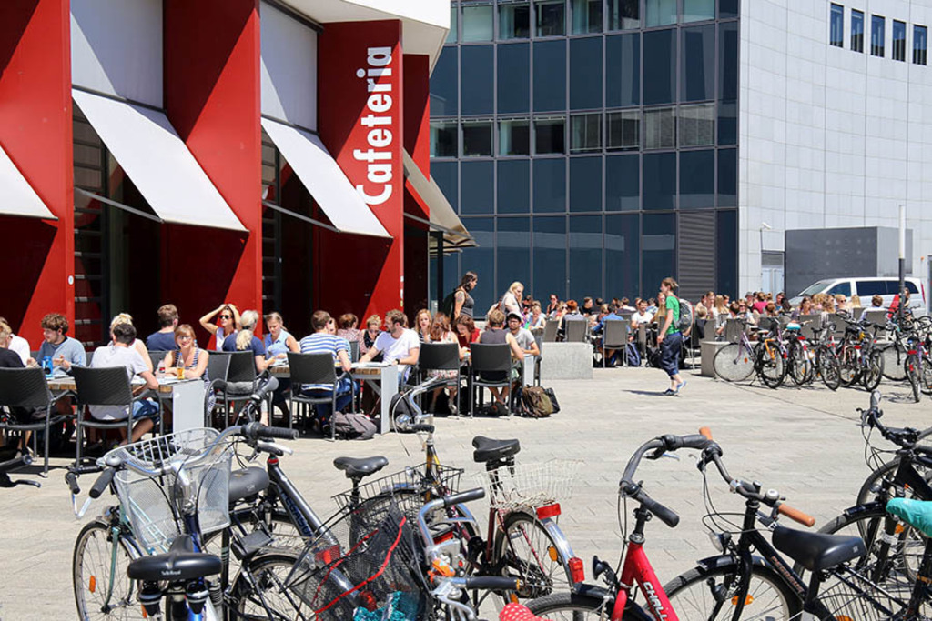 Foto: Leipzig - Universität Leipzig | Das Team hinter BILDLEXIKON LEIPZIG bündelt historische wie aktuelle Informationen über die Stadt Leipzig in Text und Bild auf einer Plattform und stellt diese der interessierten Öffentlichkeit zur Verfügung.