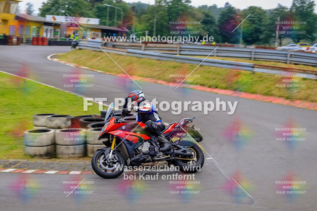 OBK-5827 | Hier findet Ihr Bilder von Touristenfahrten auf der Nürburgring Nordschleife oder von anderen Veranstaltungen die ich besucht habe. Viel Spass beim Durch Schauen 