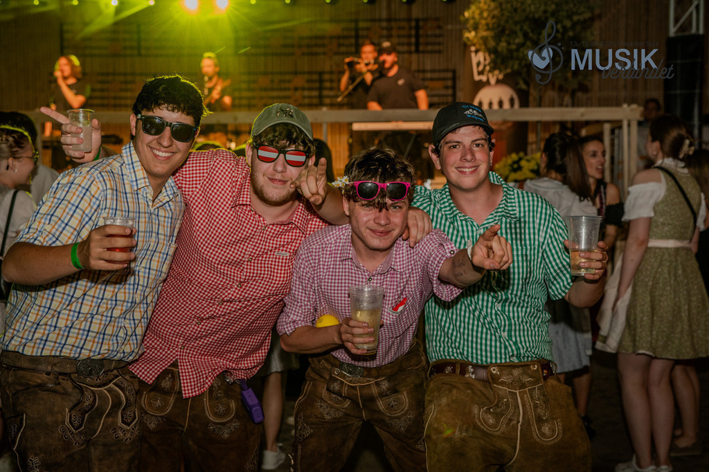 DSC_3486 | "Fussifoto.com – Ihr Ansprechpartner für hochwertige Fotografie! Entdecken Sie kreative Bilder und professionelle Dienstleistungen. Kontaktieren Sie uns für Ihre Projekte!"