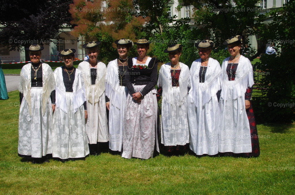 IMGP4738 | fotografiert von Axel PollmannLeonhardi Wallfahrt Benediktbeuern und Murnau, Fronleichnam, Fasching, Landschaft im Loisachtal und Benediktbeuern  - Realisiert mit Pictrs.com
