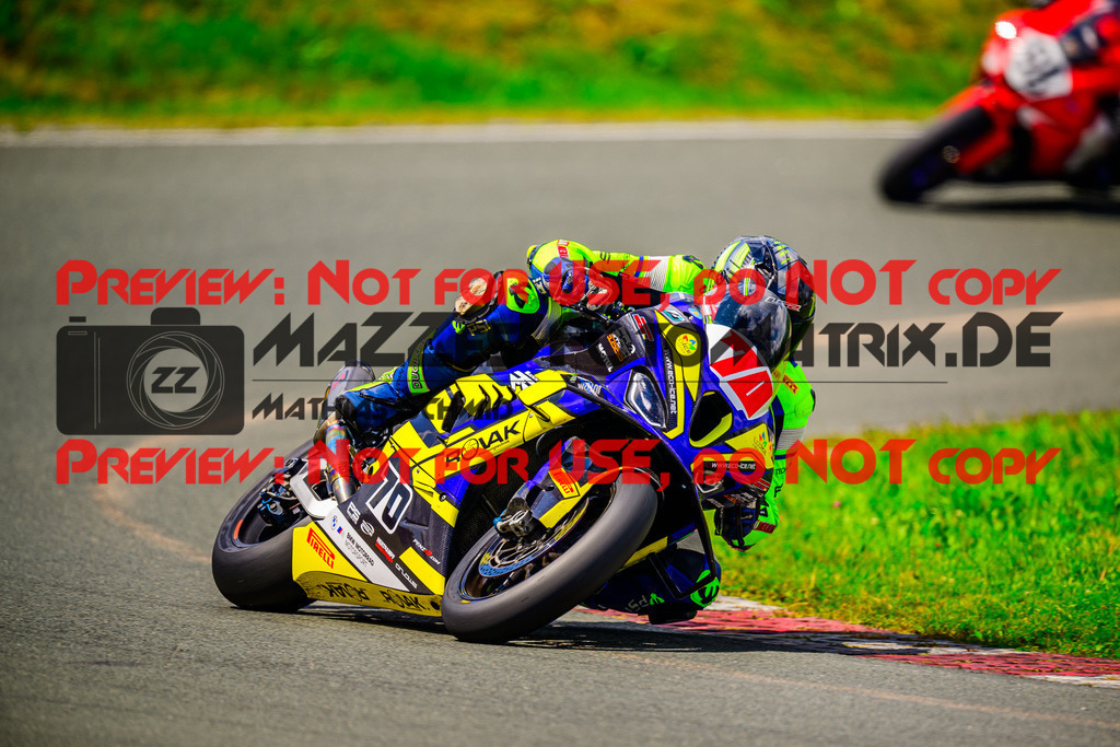 MaZZes_FotoMatrix_240728_6007705_6718 | STK