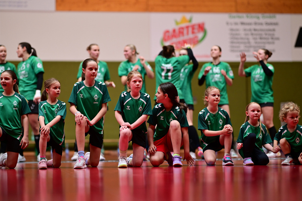 Handball I Frauen I Saison 2024-2025 I 2. Bundesliga I 23. Spieltag I SV Werder Bremen - ESV 1927 Regensburg | Der Sportfotograf. - Realisiert mit Pictrs.com