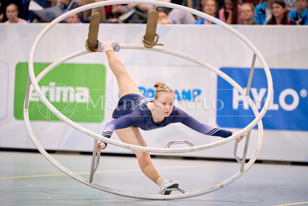 A-DSC03158 | Professionelle Sportfotografie in Hamburg, Schleswig-Holstein und Niedersachsen – spezialisiert auf Rhönrad, Geräteturnen, Leistungsturnen und rhythmische Sportgymnastik. Bundesweite Begleitung von Rhönrad-Events. Jetzt Sport-Fotos - Realisiert mit Pictrs.com