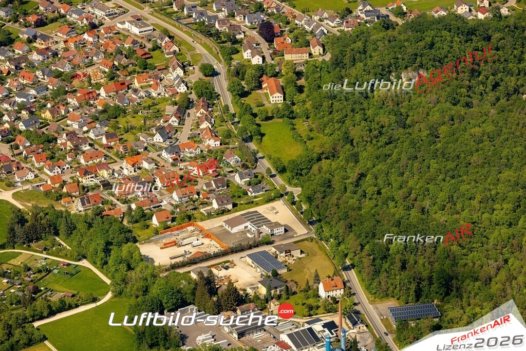 Das Luftbild zeigt :  Wemding - Die Luftaufnahme wurde 2024 vom UL-Flugzeug aus erstellt ( keine Drohne ) - Hochauflösende Luftaufnahme - Für grossformatige Ausdrucke geeignet. Die Geschenkidee !Mit Lizenz und Bildrechte bestellbar