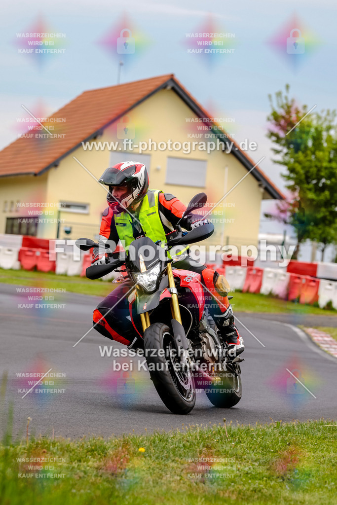 MotoTeamVBK-20610 | Hier findet Ihr Bilder von Touristenfahrten auf der Nürburgring Nordschleife oder von anderen Veranstaltungen die ich besucht habe. Viel Spass beim Durch Schauen 