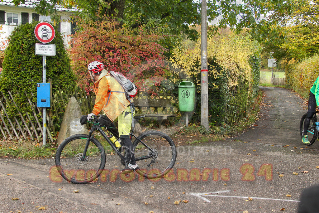 251026_1007_EV4_4353 | Sportfotografie im Rhein-Sieg Kreis, Köln, Bonn, NRW, Rheinland Pfalz, Hessen, etc. Unser Tätigkeitsfeld umfasst den Laufsport vom Volkslauf über den Marathon, Duathlon, Triathon bis zum Ultralauf wie Kölnpfad Ultra oder Schindertrail.