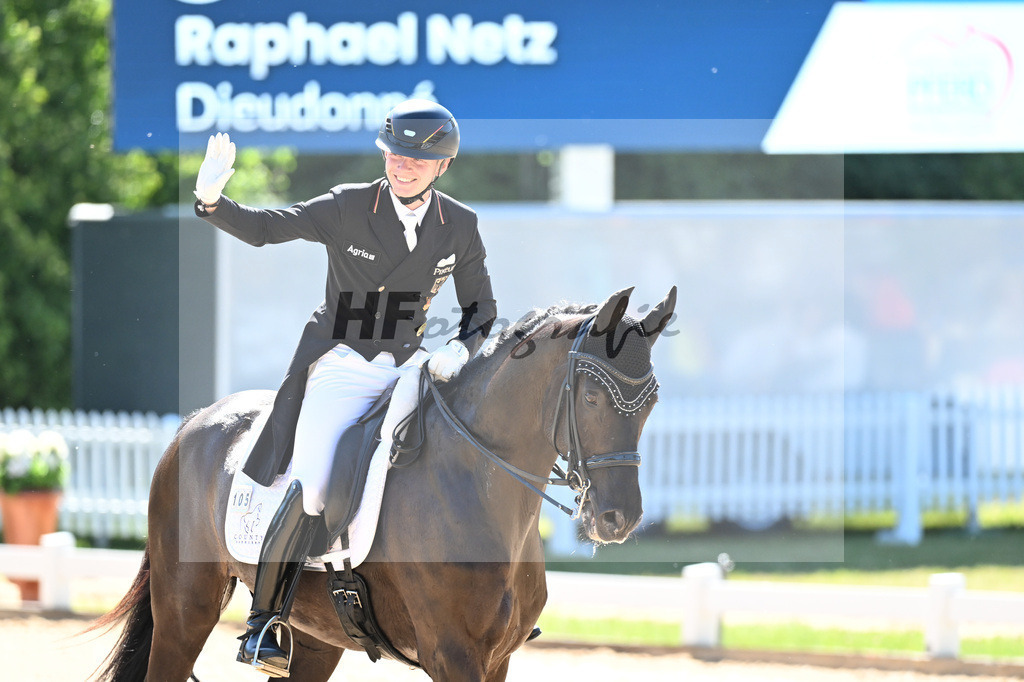 Netz_Dieudonne_11253582 | hf-fotografie - Realisiert mit Pictrs.com