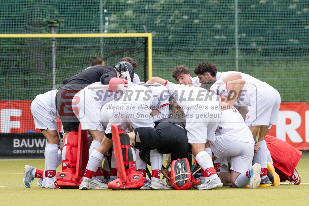 SFE_20250524_0028 | Köln, Deutschland, 24.05.2025:  Hockey 1. Bundesliga Herren Rot-Weiss Köln - Mannheimer THC im KTHC Stadion Rot-Weiss Köln Tennis and Hockey Club am 24.05.2025 in Köln, Deutschland. (Foto von Stephan Fehrmann)Köln, Germany, 24.05.2025: Hockey 1. Bundesliga Herren Rot-Weiss Köln - Mannheimer THC in KTHC Stadion Rot-Weiss Köln Tennis and Hockey Club at 24.05.2025 in Köln, Deutschland. (Foto from Stephan Fehrmann)