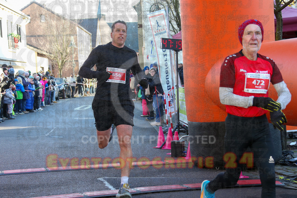 241201_1223_EX1_1939 | Sportfotografie im Rhein-Sieg Kreis, Köln, Bonn, NRW, Rheinland Pfalz, Hessen, etc. Unser Tätigkeitsfeld umfasst den Laufsport vom Volkslauf über den Marathon, Duathlon, Triathon bis zum Ultralauf wie Kölnpfad Ultra oder Schindertrail.
