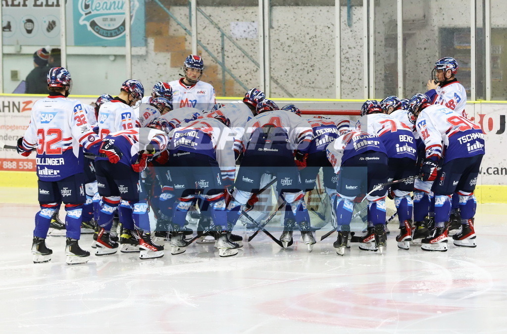 Aufstellung Jungadler | Aufstellung Jungadler - Realisiert mit Pictrs.com