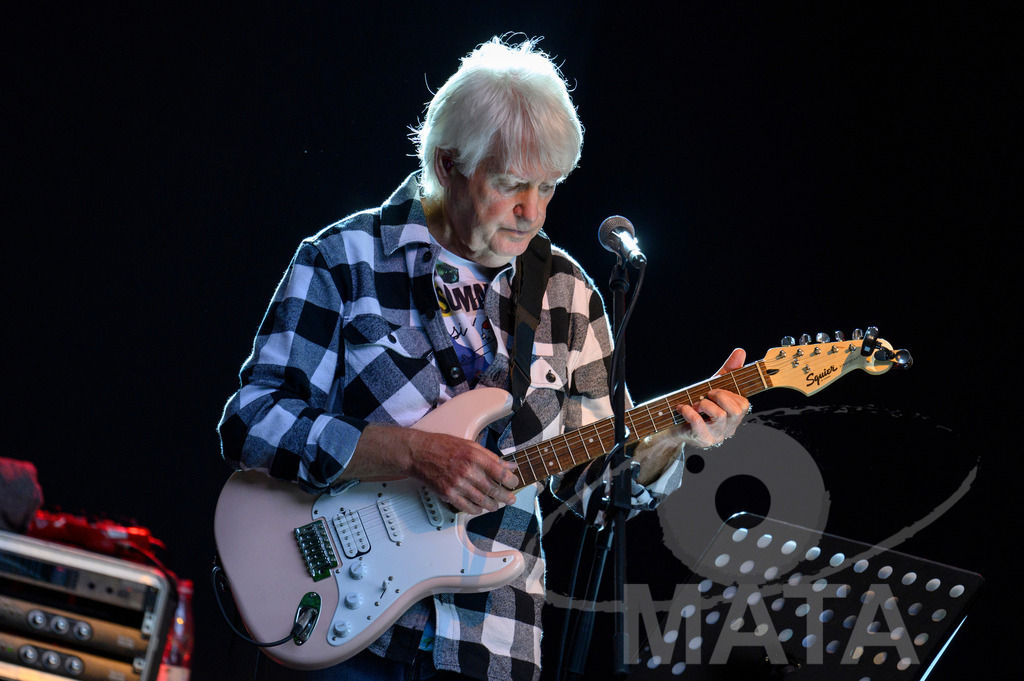 _DWA2916 | John Lees von John Lees' Barclay James Harvest live bei einem Konzert in Serenadenhof Nürnberg, 01.07.2023 - Realisiert mit Pictrs.com