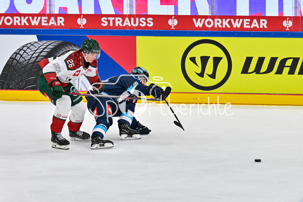 ERC Ingolstadt - Frölunda HC | INGOLSTADT, GERMANY - 02. DECEMBER: im Duell Isac HEENS (Frölunda Gothenburg 26) und Riley SHEEN (ERC Ingolstadt 91) beim Match zwischen dem ERC Ingolstadt und Frölunda HC beim Hinspiel im Viertelfinale der Champions Hockey League in der Saturn Arena