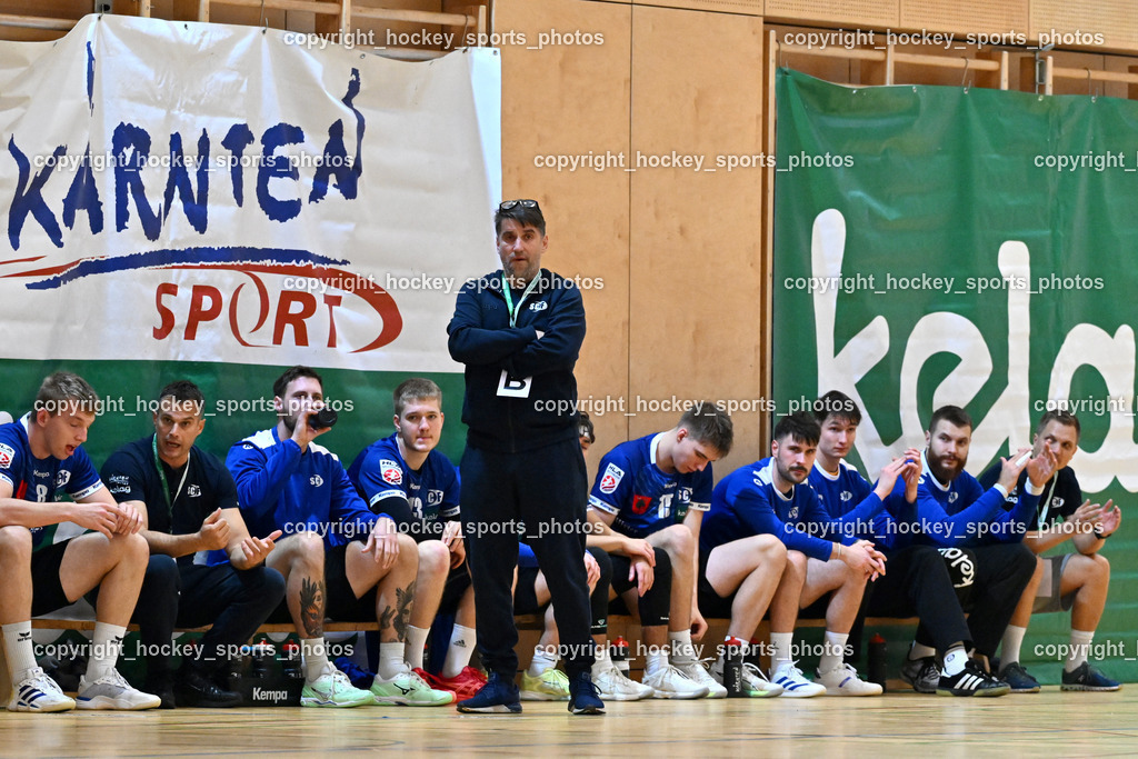 SC Ferlach vs. roomz JAGS Vöslau | Spielerbank SC Ferlach, Headcoach SC Ferlach BEGUS RobertSC Ferlach vs. roomz JAGS Vöslau, SC Ferlach vs. roomz JAGS Vöslau am 08.11.2025 in Ferlach (Ballspielhalle Ferlach), Austria, (Photo by Bernd Stefan)