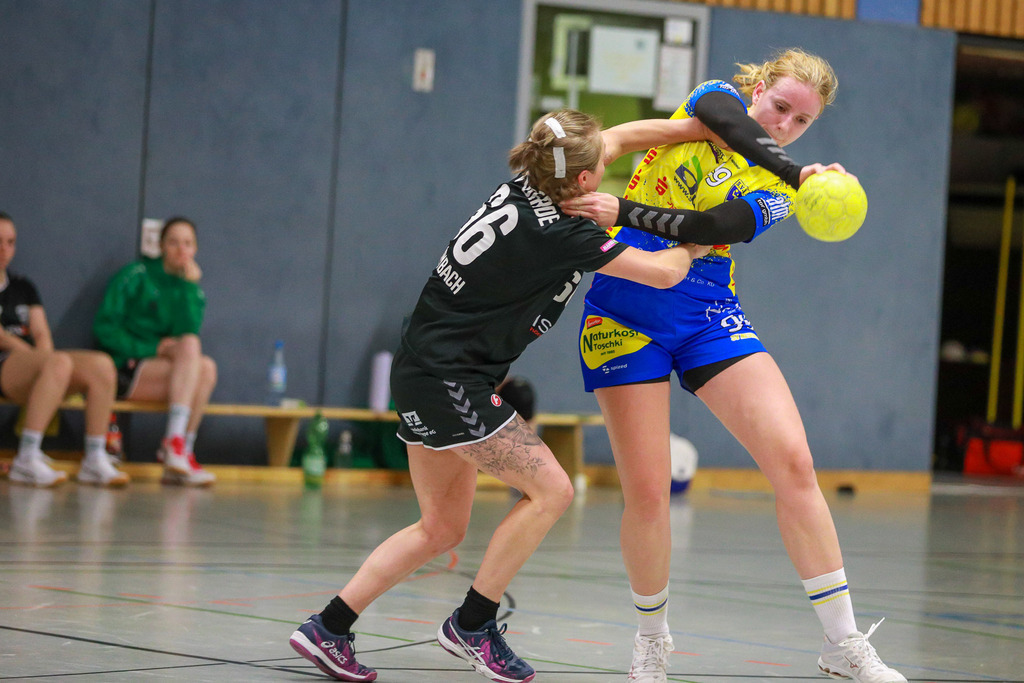 SVN_TvVoerde_021124_113 | Bildergalerie von Sport-Ereignissen aber auch von weiteren spannenden Dingen - nicht nur vom Niederrhein. In Anlehnung an den bekannten Spruch von Hanns Dieter Hüsch heißt das Motto: "Niederrhein ist überall".  - Realisiert mit Pictrs.com