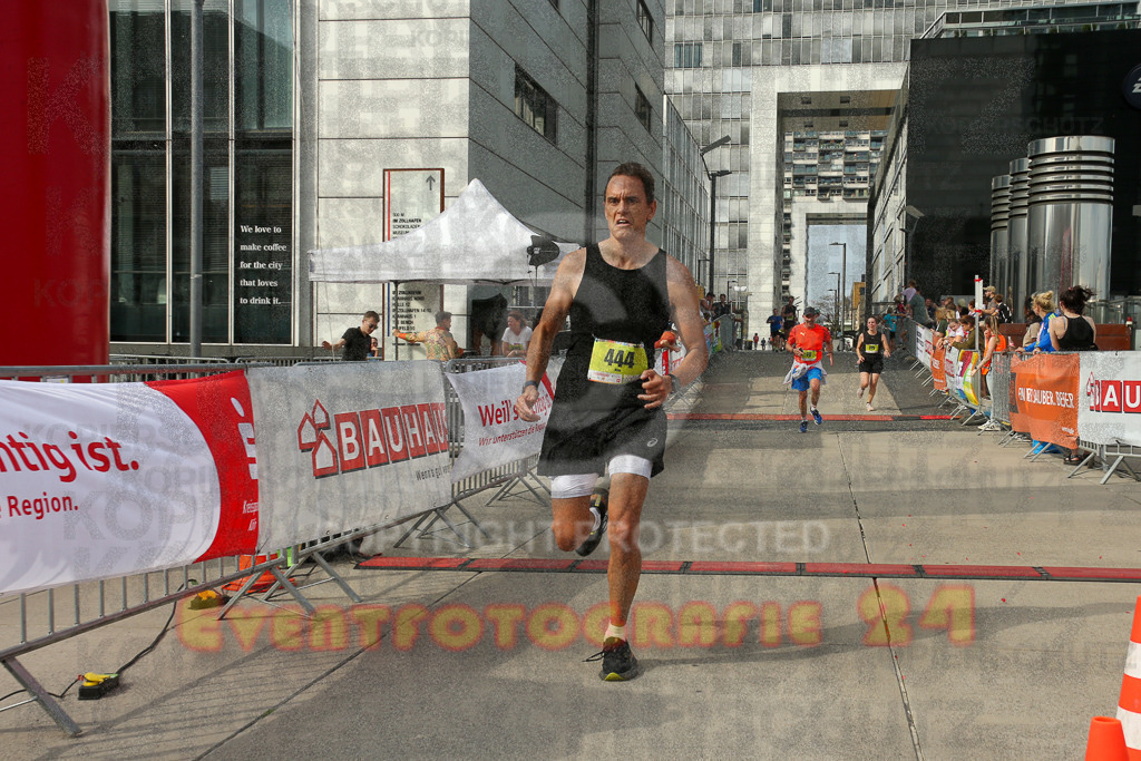 250920_1526_EX1_9456 | Sportfotografie im Rhein-Sieg Kreis, Köln, Bonn, NRW, Rheinland Pfalz, Hessen, etc. Unser Tätigkeitsfeld umfasst den Laufsport vom Volkslauf über den Marathon, Duathlon, Triathon bis zum Ultralauf wie Kölnpfad Ultra oder Schindertrail.