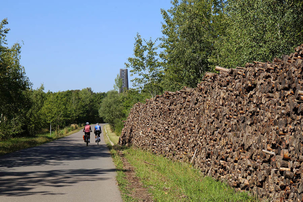 Foto: Leipzig - Cospudener See | Das Team hinter BILDLEXIKON LEIPZIG bündelt historische wie aktuelle Informationen über die Stadt Leipzig in Text und Bild auf einer Plattform und stellt diese der interessierten Öffentlichkeit zur Verfügung.