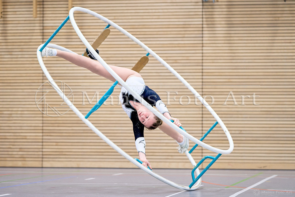 B-DSC05786 | Professionelle Sportfotografie in Hamburg, Schleswig-Holstein und Niedersachsen – spezialisiert auf Rhönrad, Geräteturnen, Leistungsturnen und rhythmische Sportgymnastik. Bundesweite Begleitung von Rhönrad-Events. Jetzt Sport-Fotos - Realisiert mit Pictrs.com