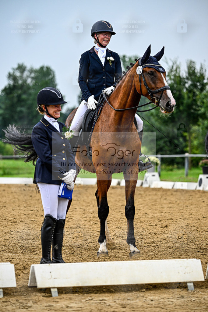 Reitturnier Hasbergen | Entdecke hochwertige Reitturnierfotos von Foto Oger. Professionell, emotional und authentisch – jetzt Lieblingsmomente im Shop bestellen. - Realisiert mit Pictrs.com