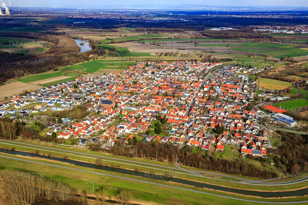 Luftbild: Ortsansicht von Südwesten jenseits der Pfinz / Saalbachkanal im Ortsteil Rußheim in Dettenheim im Bundesland Baden-Württemberg in Deutschland. Foto: IMG_086208.jpg vom 26.02.2016 durch Werner Riehm/FLY-FOTO.de