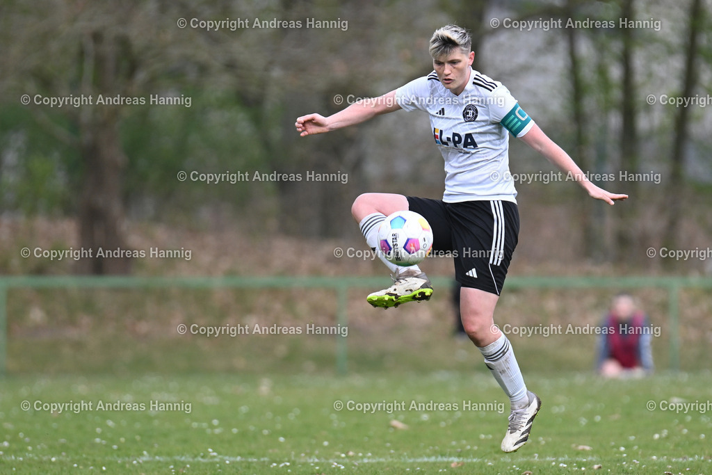 Fußball I Frauen I Saison 2024-25 I Oberliga I FC Jesteburg-Bendestorf - SpVg Aurich Frauen I 13.4.2025 | a-hannig - Realisiert mit Pictrs.com