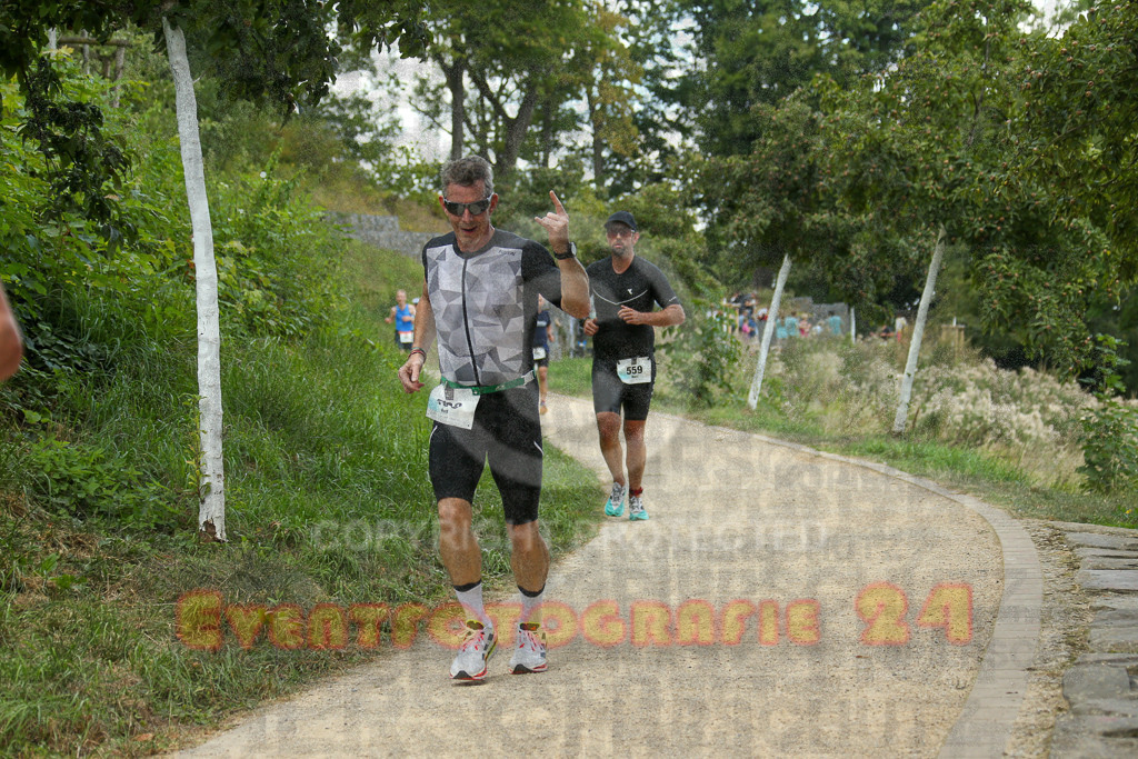 250824_1355_EX1_4290 | Sportfotografie im Rhein-Sieg Kreis, Köln, Bonn, NRW, Rheinland Pfalz, Hessen, etc. Unser Tätigkeitsfeld umfasst den Laufsport vom Volkslauf über den Marathon, Duathlon, Triathon bis zum Ultralauf wie Kölnpfad Ultra oder Schindertrail.