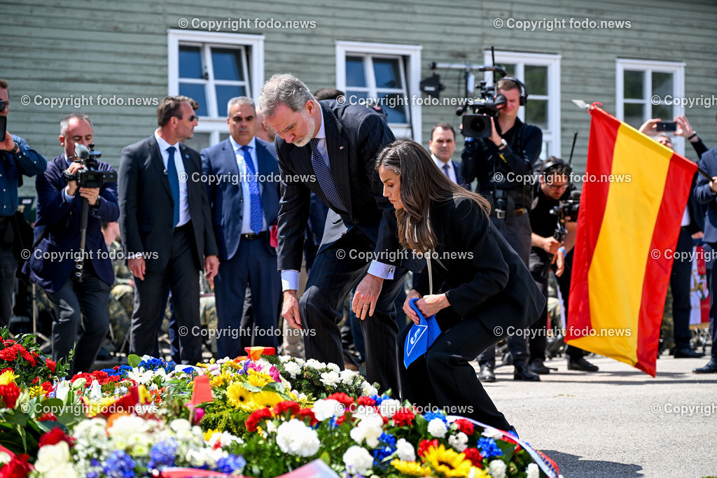 Internationale Gedenk- und Befreiungsfeier Gedenkstaette Mauthausen 2025_ 11.05.2025-201 | 11.05.2025, Mauthausen, AUT, Internationale Gedenk- und Befreiungsfeier Gedenkstaette Mauthausen 2025, 80 Jahre Befreiung KZ Mauthausen im Bild Delegation Spanien, Felipe IV, Koenig von Spanien (Felipe Juan Pablo Alfonso de Todos los Santos de Borbon y Grecia), Dona Letizia, Koenigin von Spanien